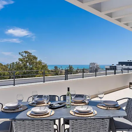 Vivi Homes - - Sea Views - Pool - Terrace Apartman *