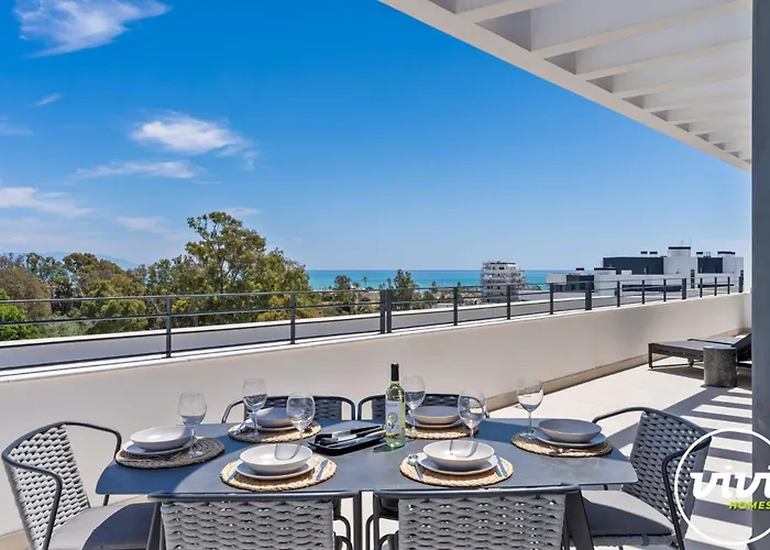 Vivi Homes - - Sea Views - Pool - Terrace Apartment *